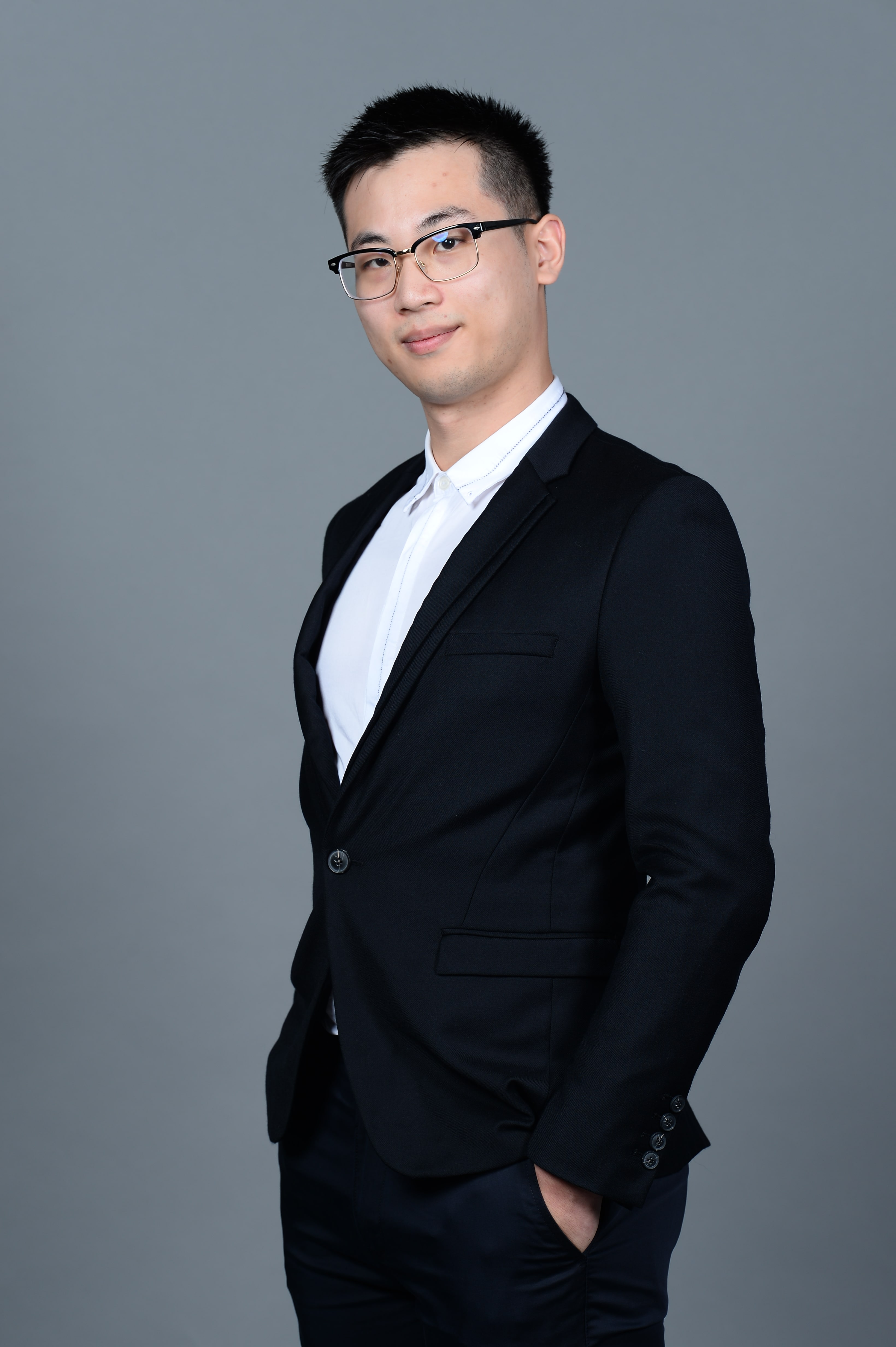 Zhiye Xie (谢之烨)